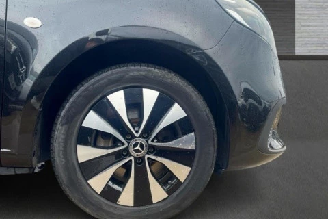 Mercedes-Benz Vito 116CDI AT 120kW Tourer Select Larga