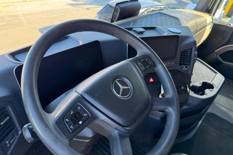 Mercedes-Benz Actros 1863 LS