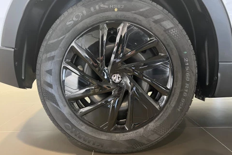 MG ZS 1.5 Standard