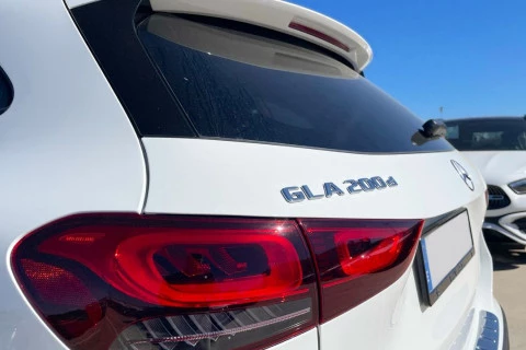 Mercedes-Benz GLA GLA 200 D