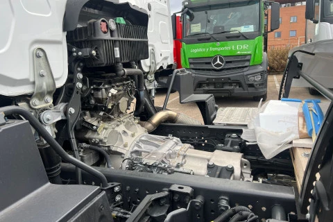 Mercedes-Benz Actros 1827 L