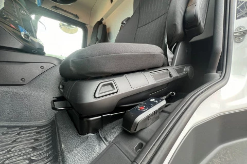 Mercedes-Benz Actros 1827 L