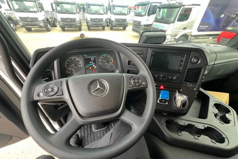 Mercedes-Benz Actros 1827 L
