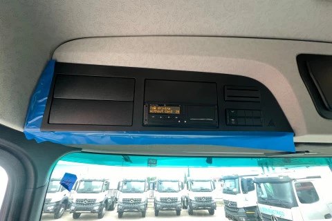 Mercedes-Benz Actros 1827 L