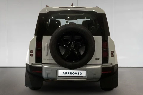 Land Rover Defender 3.0D I6 MHEV SE 4WD AT 183 kW (249 CV)