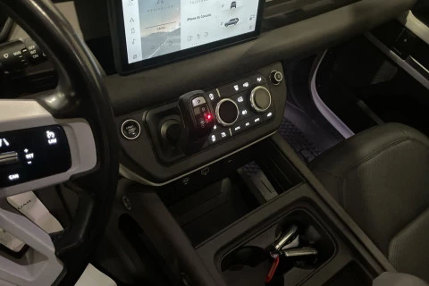 Land Rover Defender 3.0D I6 MHEV SE 4WD AT 183 kW (249 CV)
