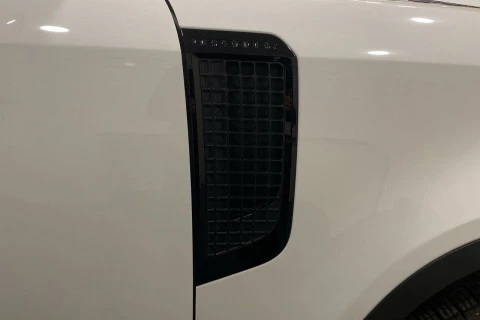 Land Rover Defender 3.0D I6 MHEV SE 4WD AT 183 kW (249 CV)