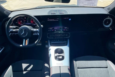 Mercedes-Benz CLA CLA 180 con tecnología híbrida