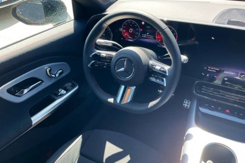 Mercedes-Benz CLA CLA 180 con tecnología híbrida