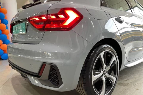 Audi A1 Sportback Adrenal Black 30TFSI 81kW S tr