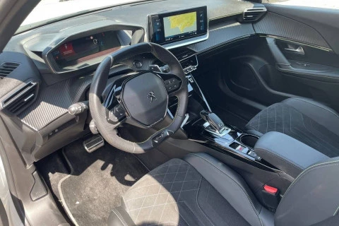 Peugeot 2008 GT BlueHDI 130 S&S EAT8