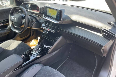 Peugeot 2008 GT BlueHDI 130 S&S EAT8