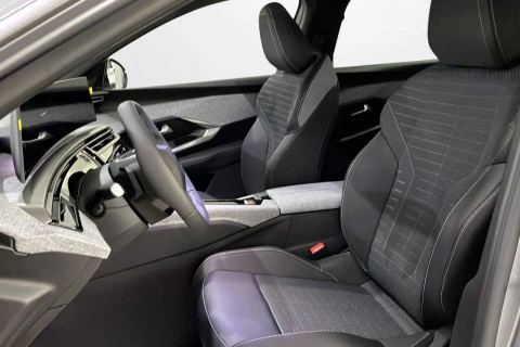 Peugeot 3008 Plug-in Hybrid 1.6 143KW Allure Exclusive e-DCS7