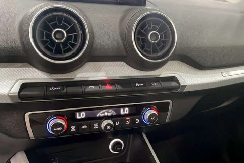Audi Q2 design 30 TFSI 85 kW (116 CV)
