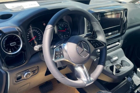 Mercedes-Benz Vito 114CDI AT 100kW Tourer Select Larga