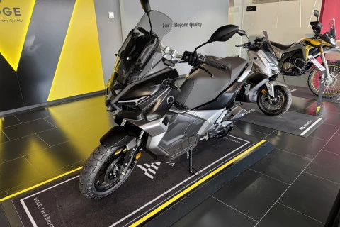 Voge SR1 ADV Gris Antracita