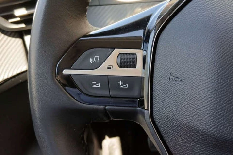 Peugeot 208 PureTech 100 Active 75 kW (100 CV)