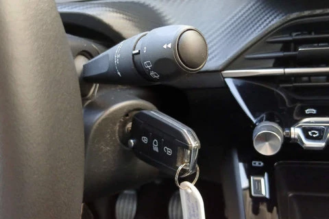 Peugeot 208 PureTech 100 Active 75 kW (100 CV)