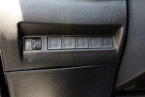 Peugeot 208 PureTech 100 Active 75 kW (100 CV)