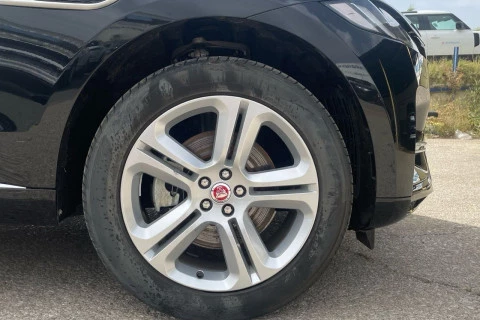 Jaguar F-Pace 2.0D l4 MHEV SE AWD Auto 150 kW (204 CV)