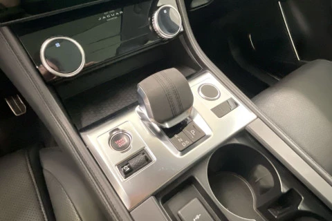 Jaguar F-Pace 2.0D l4 MHEV SE AWD Auto 150 kW (204 CV)