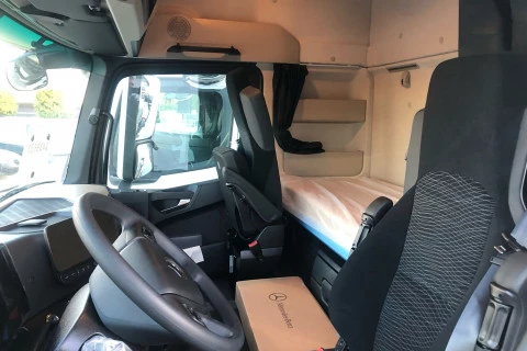 Mercedes-Benz Actros 1848 LS F