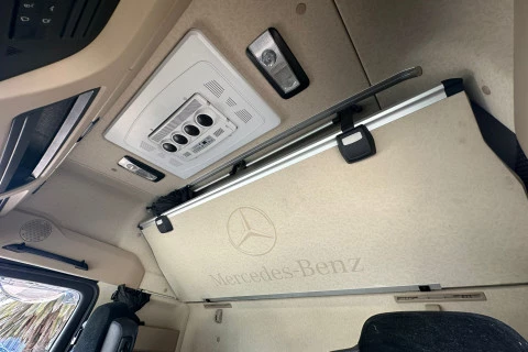 Mercedes-Benz Actros 1851 LS