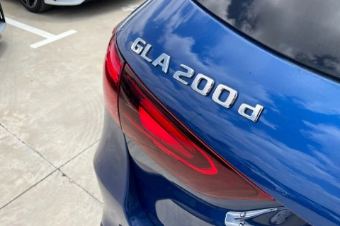 Mercedes-Benz GLA GLA 200 D