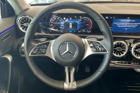 Mercedes-Benz Clase A A 250 e con tecnología híbrida EQ Sedán