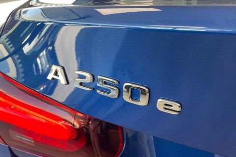 Mercedes-Benz Clase A A 250 e con tecnología híbrida EQ Sedán