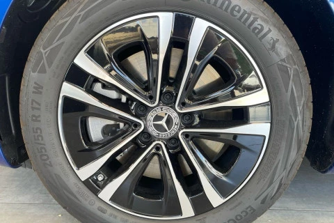 Mercedes-Benz Clase A A 250 e con tecnología híbrida EQ Sedán