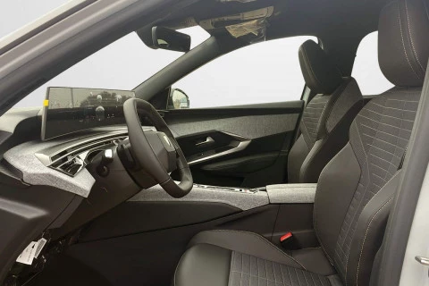 Peugeot 5008 Plug-in Hybrid 1.6 143KW Allure Exclusive e-DCS7