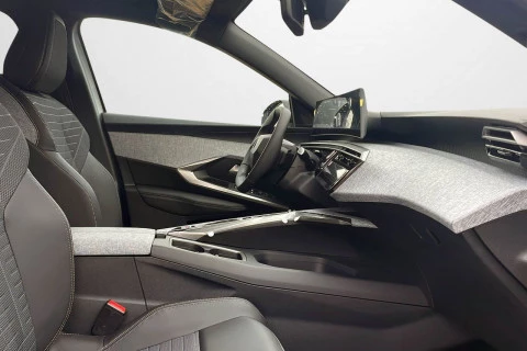 Peugeot 5008 Plug-in Hybrid 1.6 143KW Allure Exclusive e-DCS7