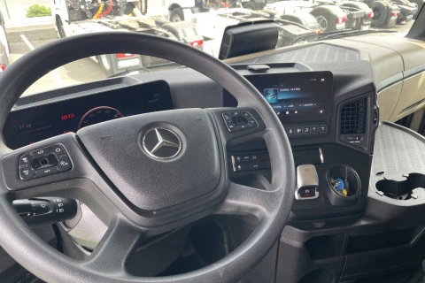 Mercedes-Benz Actros 1848LS