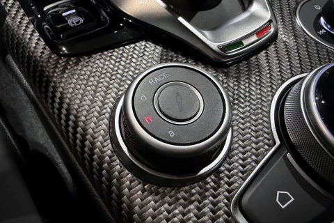 Alfa Romeo Giulia 2.9T V6 382kW (520CV) Quadrifoglio AT