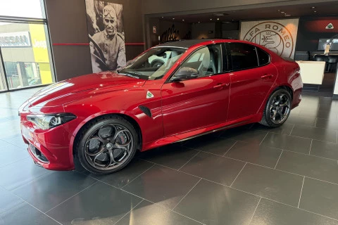 Alfa Romeo Giulia 2.9T V6 382kW (520CV) Quadrifoglio AT