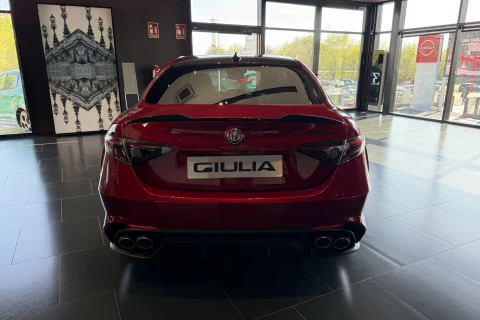 Alfa Romeo Giulia 2.9T V6 382kW (520CV) Quadrifoglio AT