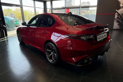 Alfa Romeo Giulia 2.9T V6 382kW (520CV) Quadrifoglio AT
