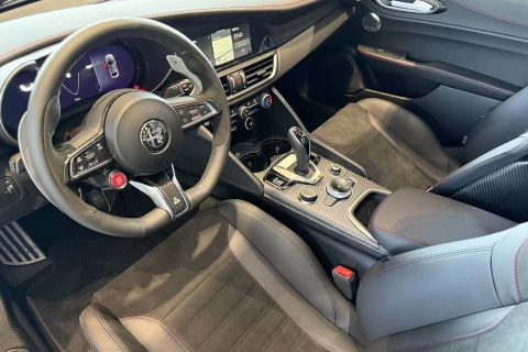 Alfa Romeo Giulia 2.9T V6 382kW (520CV) Quadrifoglio AT