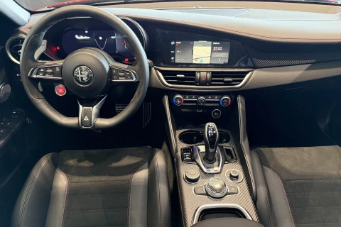 Alfa Romeo Giulia 2.9T V6 382kW (520CV) Quadrifoglio AT
