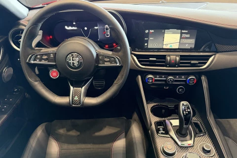 Alfa Romeo Giulia 2.9T V6 382kW (520CV) Quadrifoglio AT