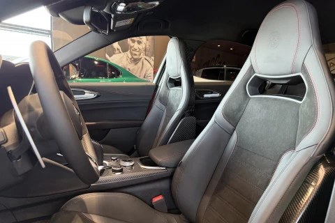 Alfa Romeo Giulia 2.9T V6 382kW (520CV) Quadrifoglio AT