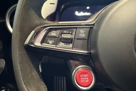 Alfa Romeo Giulia 2.9T V6 382kW (520CV) Quadrifoglio AT