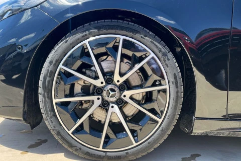 Mercedes-Benz CLA CLA 180 con tecnología híbrida