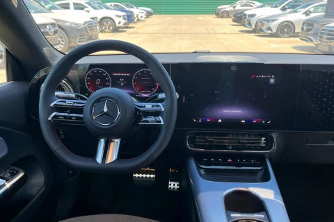 Mercedes-Benz CLA CLA 180 con tecnología híbrida