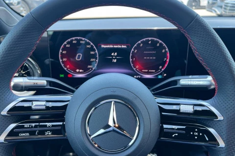 Mercedes-Benz CLA CLA 180 con tecnología híbrida
