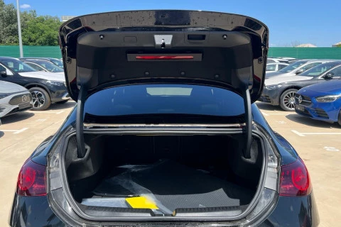 Mercedes-Benz CLA CLA 180 con tecnología híbrida
