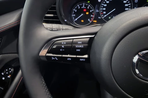 Mazda3 2.5L E-SKY G MHEV 103kW 6AT Homura