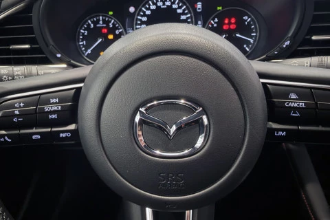 Mazda3 2.5L E-SKY G MHEV 103kW 6AT Homura