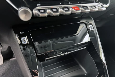 Peugeot 208 Allure HYBRID 110 eDCS6